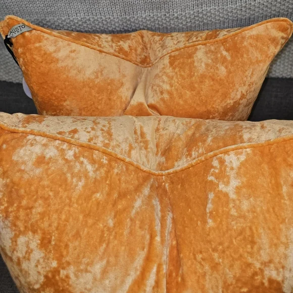 ONE - NWT Luxury Velvet Orange Oversized Throw Accent Pillow 24"x24"